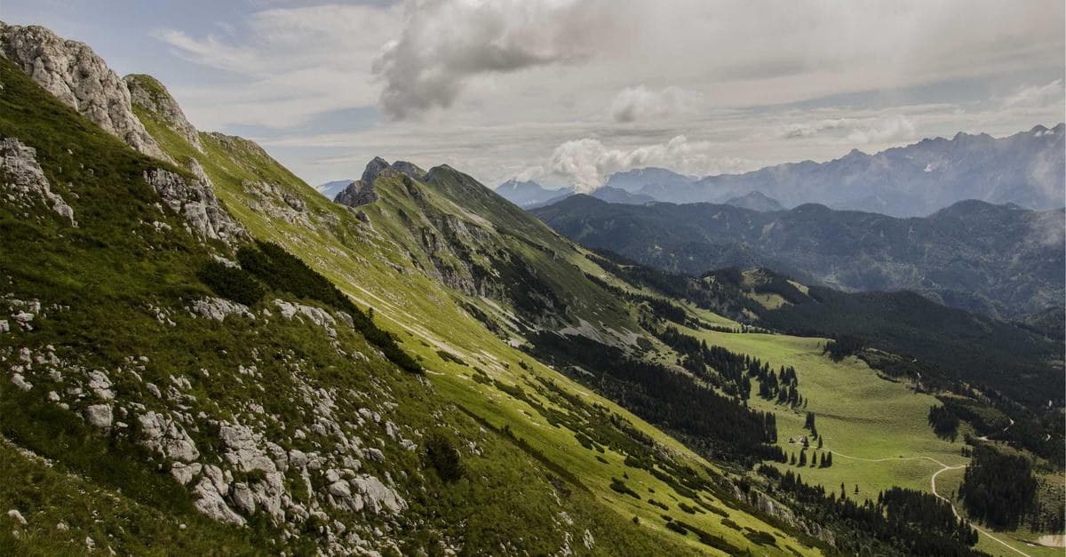 What Uber expands AWS deal to use more Graviton chips Means for Manila Businesses